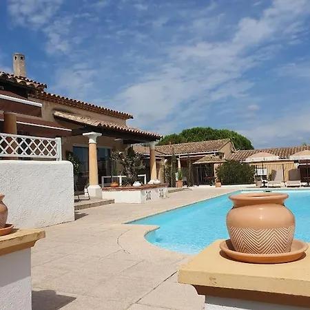 Ferienhaus De L'hacienda 5 Alès
