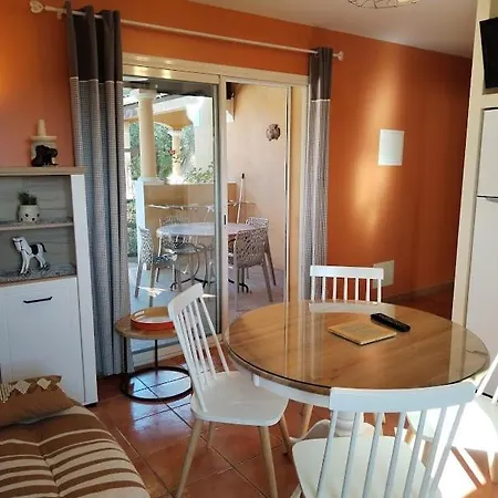 Ferienhaus De L'hacienda 5 Alès